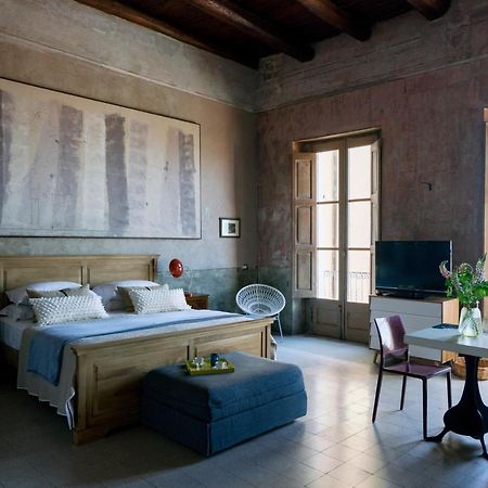 Starhost - Trotula Charming Houses Salerno Bagian luar foto