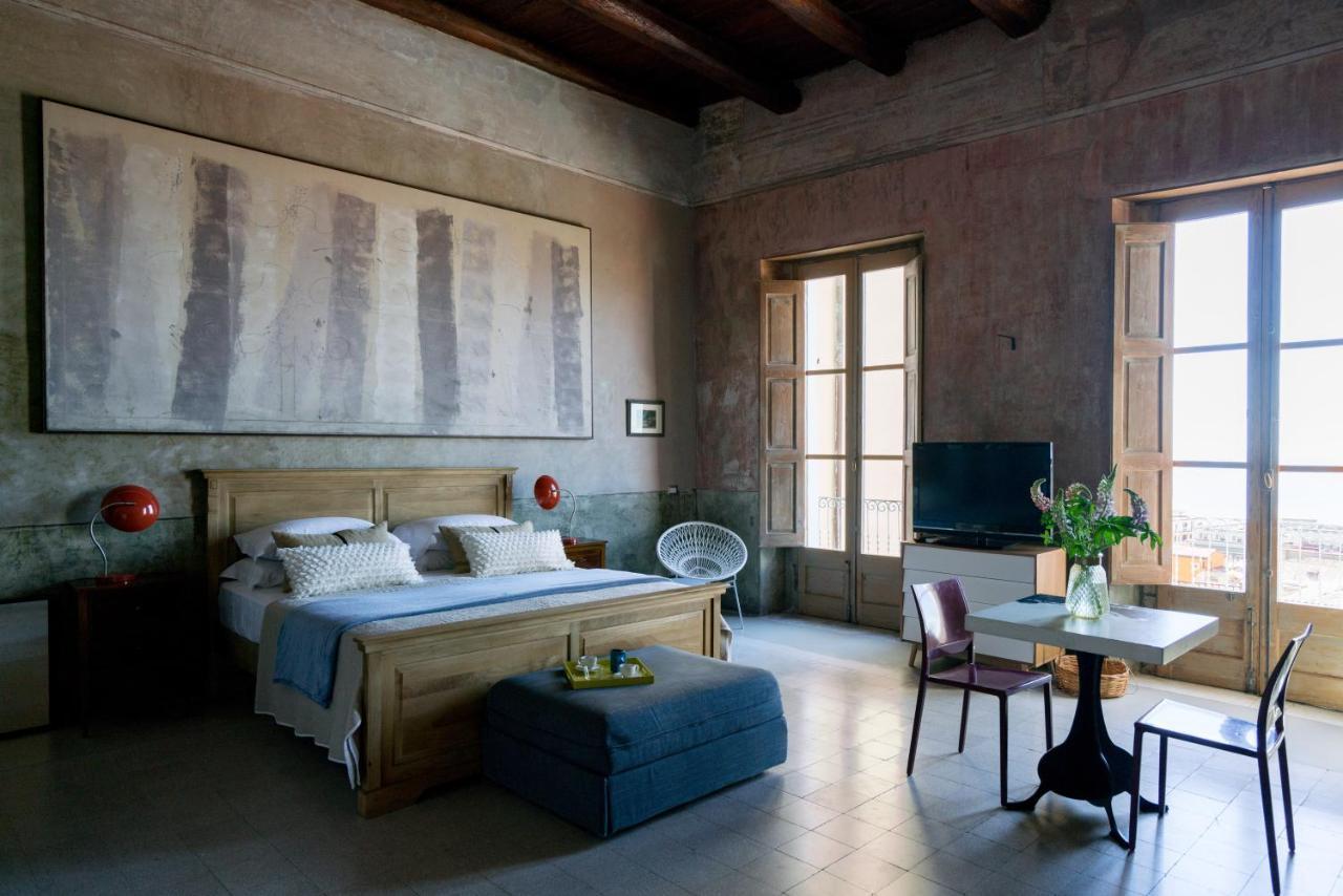Starhost - Trotula Charming Houses Salerno Bagian luar foto